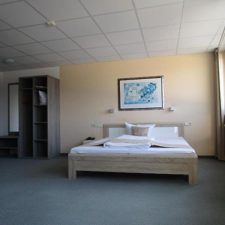 Businesshotel & Appartements Stuttgart-Vaihingen Exteriör bild