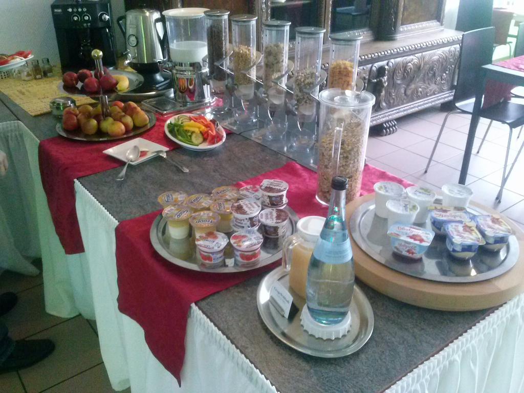 Businesshotel & Appartements Stuttgart-Vaihingen Rum bild
